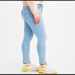 Levi’s 311 Shaping Skinny Women’s Jeans